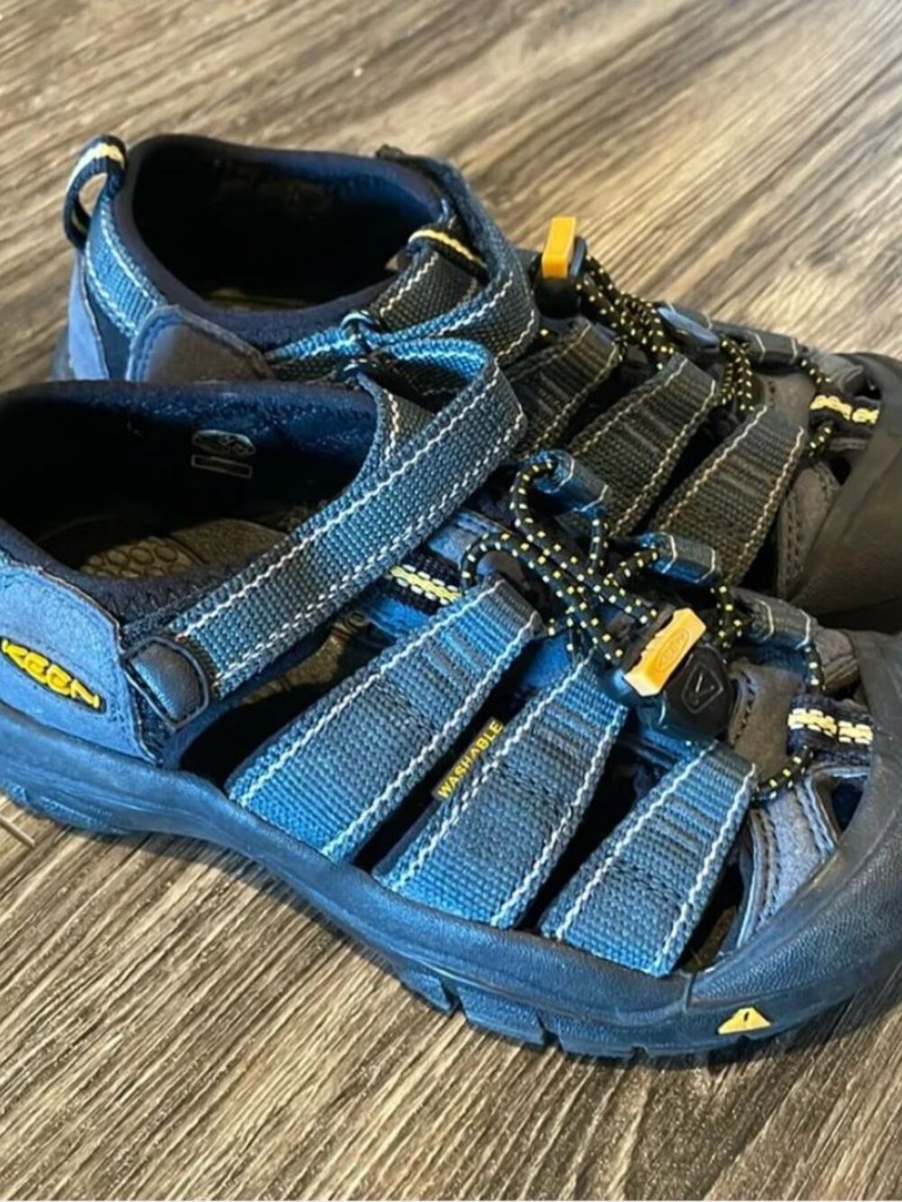 Keen BLUE Kids Newport H2 Water Sandals Size 13 vintage excellent boy girl